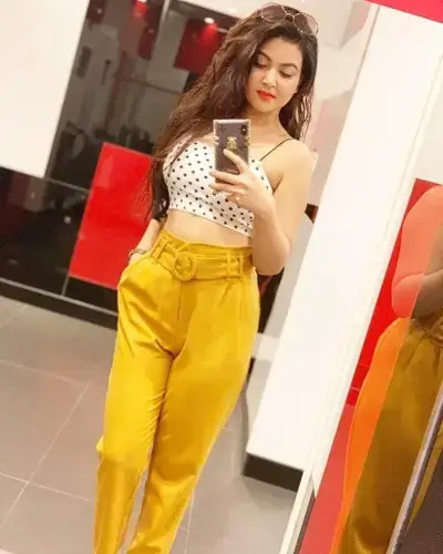 Savar Kundla Escort